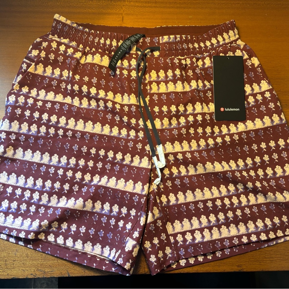 Lululemon 7” Pool Shorts